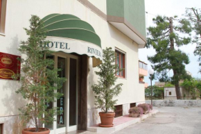Отель Hotel Riviera  Трани